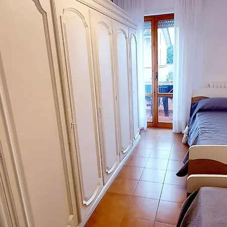 Apartment Casafrancyalmare Querceta